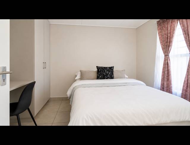 2 BEDROOM APARTMENT FOR SALE IN GROENVALLEI